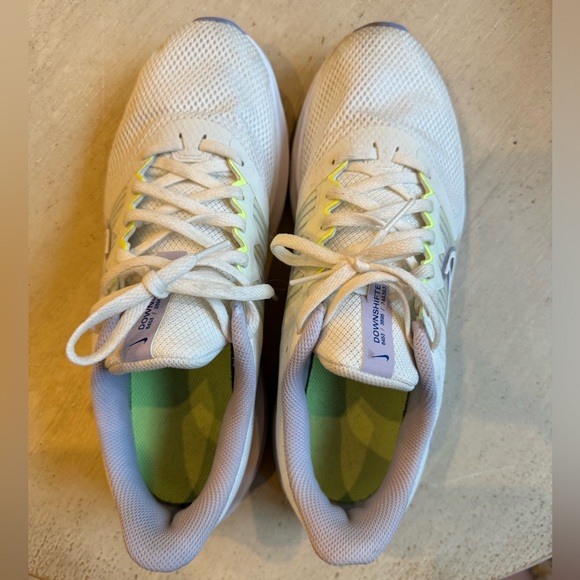 Nike running shoes - Picture 3 of 4